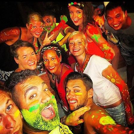 קופנגן Domingo Hostel Phangan מראה חיצוני תמונה